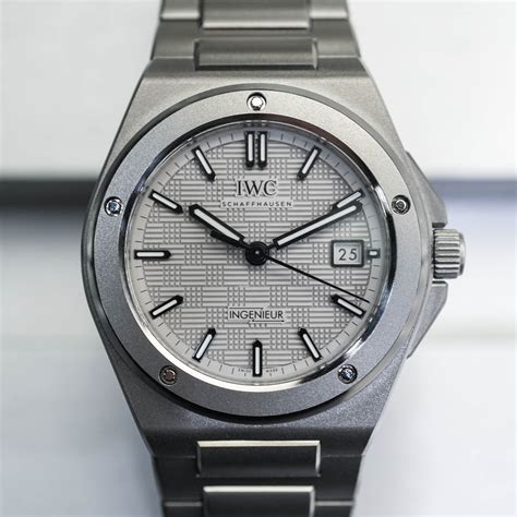 iwc ingenieur automatic 40 prezzo|iwc ingenieur automatic 40 titanium.